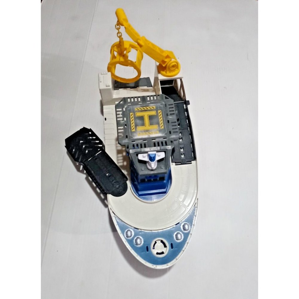 Mattel Matchbox Mission 57 Marine Shark Ship Floats On Water And Rolls On Land